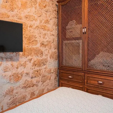 Hotell Hosca Kal 2*